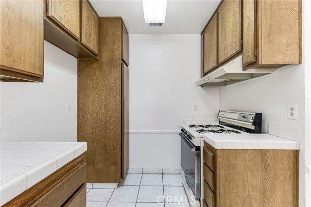 19545 Sherman Way 47, Reseda (los Angeles), CA 91335