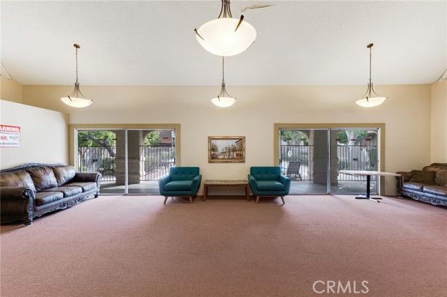 19545 Sherman Way 47, Reseda (los Angeles), CA 91335