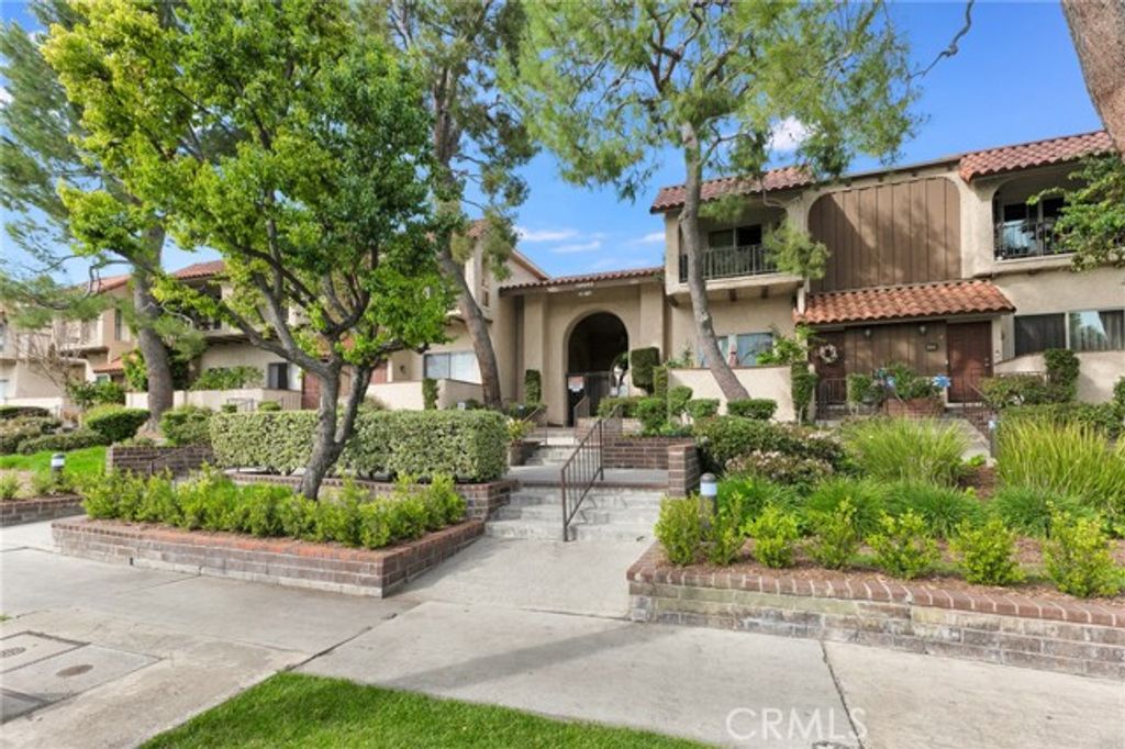 19545 Sherman Way 47, Reseda (los Angeles), CA 91335