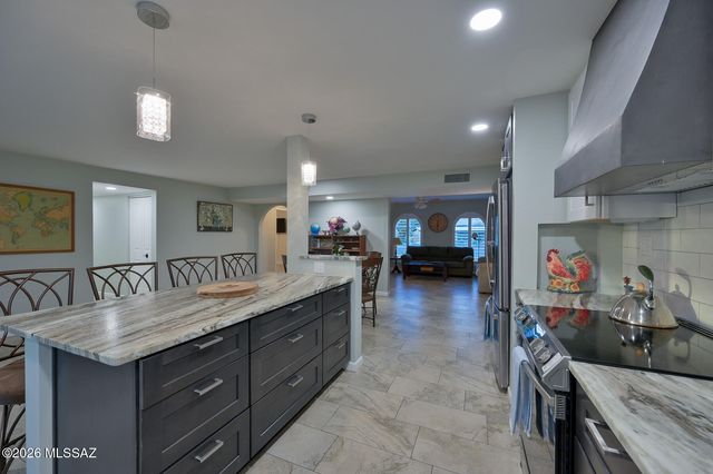 9740 E Citadel Place, Tucson, AZ 85748