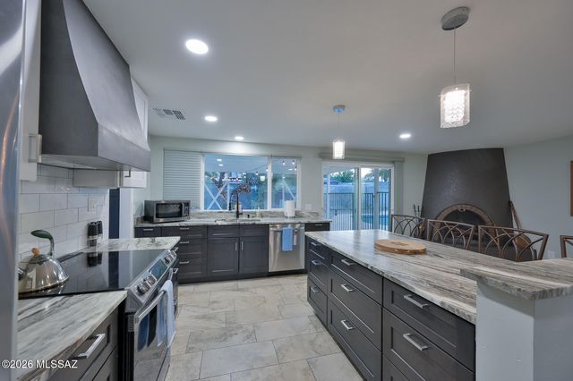 9740 E Citadel Place, Tucson, AZ 85748