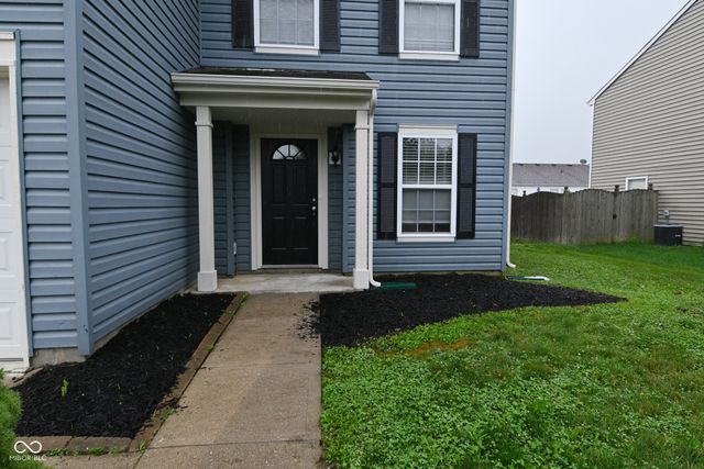 647 Hickory Pine Drive, New Whiteland, IN 46184