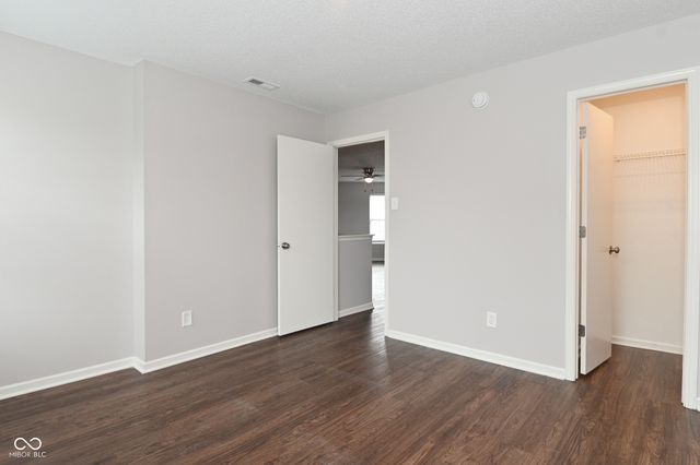 647 Hickory Pine Drive, New Whiteland, IN 46184
