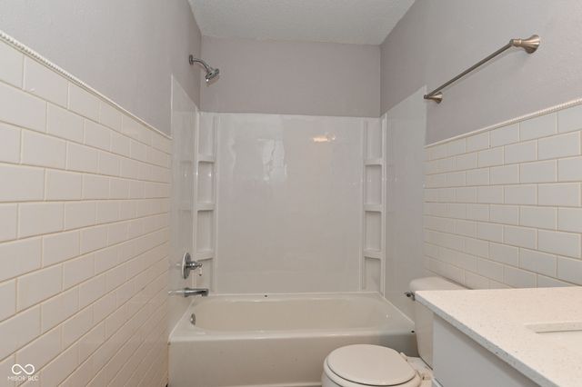 647 Hickory Pine Drive, New Whiteland, IN 46184