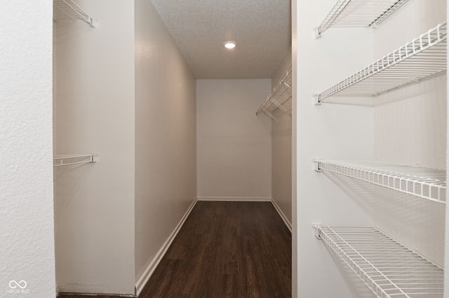 647 Hickory Pine Drive, New Whiteland, IN 46184