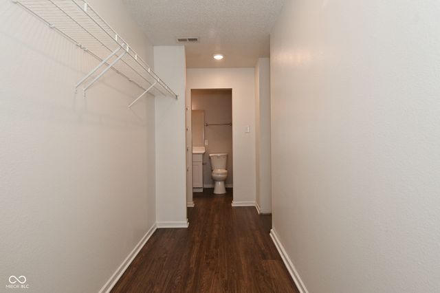647 Hickory Pine Drive, New Whiteland, IN 46184
