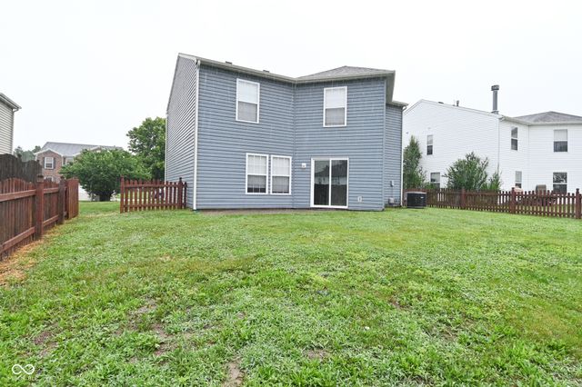 647 Hickory Pine Drive, New Whiteland, IN 46184