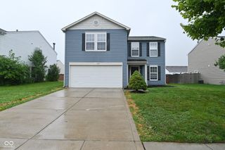 647 Hickory Pine Drive, New Whiteland, IN 46184