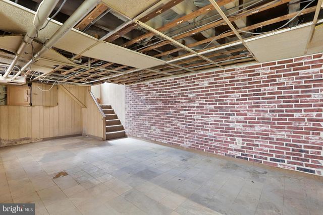 537 ROBBINS ST, Philadelphia, PA 19111