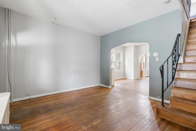 537 ROBBINS ST, Philadelphia, PA 19111