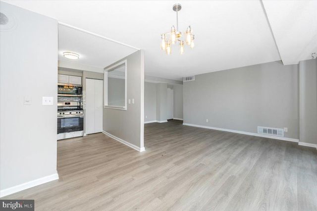 4410 OGLETHORPE ST #106, Hyattsville, MD 20781