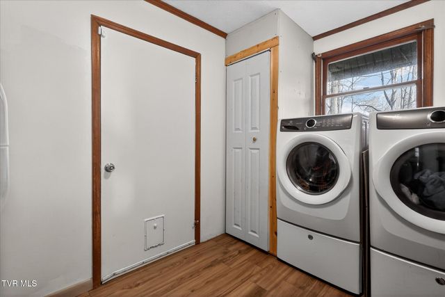 135 Hiddenwood Drive, Mountain City, TN 37683