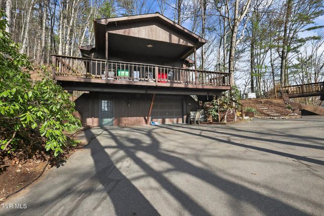 135 Hiddenwood Drive, Mountain City, TN 37683