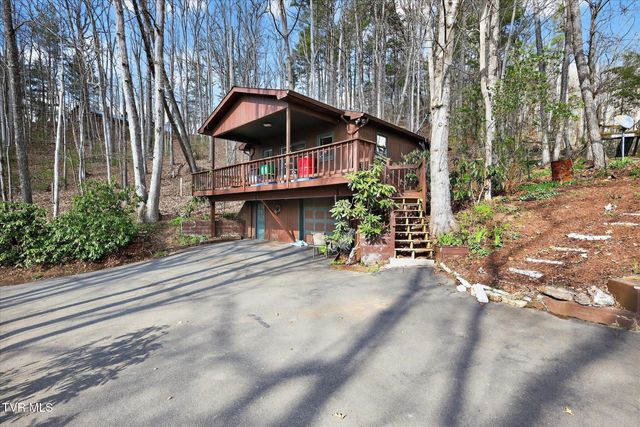 135 Hiddenwood Drive, Mountain City, TN 37683