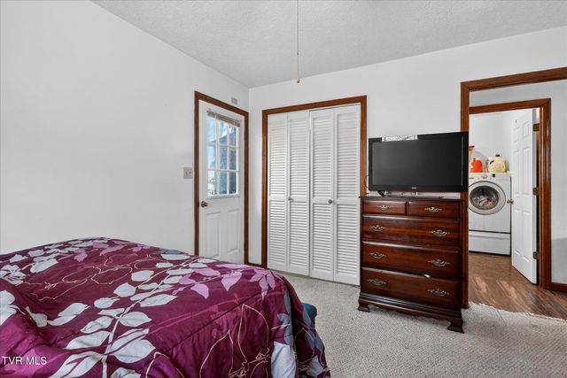 135 Hiddenwood Drive, Mountain City, TN 37683