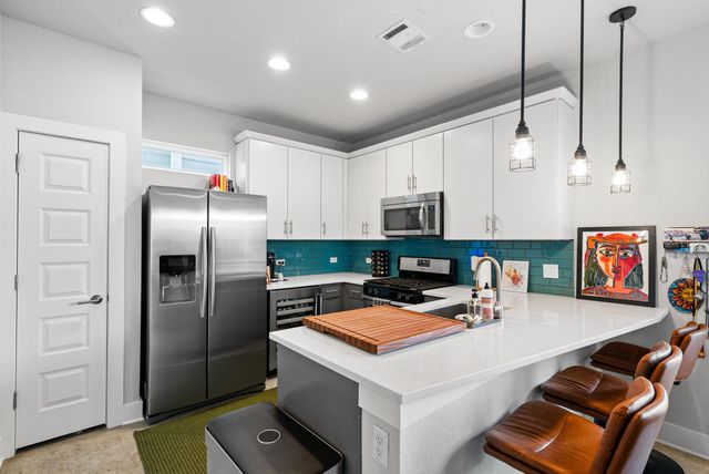 1904 Cleese DR 172, Austin, TX 78741