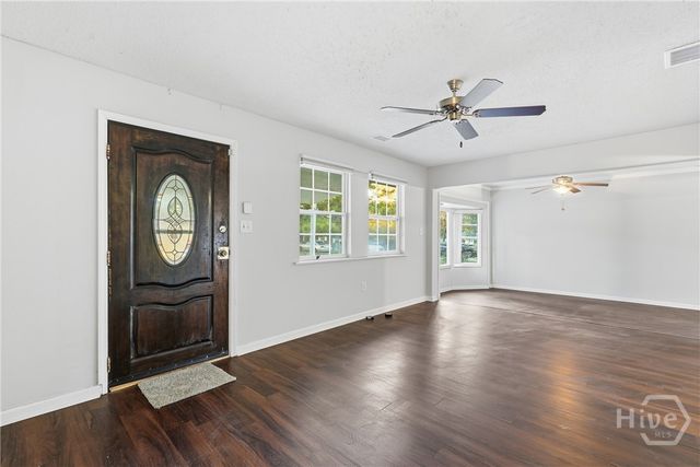 401 Barnhill Drive, Savannah, GA 31406