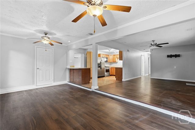 401 Barnhill Drive, Savannah, GA 31406