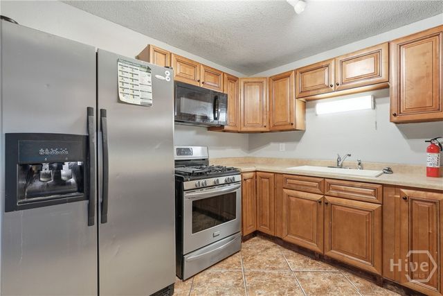 401 Barnhill Drive, Savannah, GA 31406