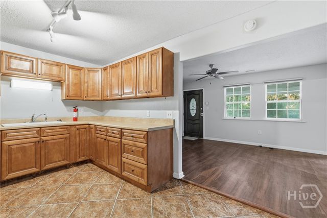 401 Barnhill Drive, Savannah, GA 31406