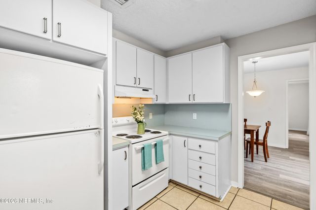 11416 RIVER KNOLL Drive, Jacksonville, FL 32225