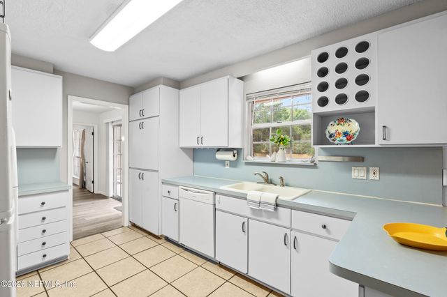 11416 RIVER KNOLL Drive, Jacksonville, FL 32225