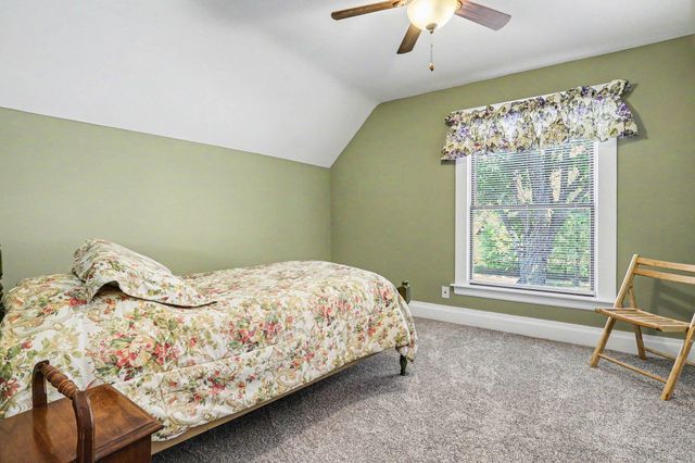 40 W 18th Street, Holland City, MI 49423