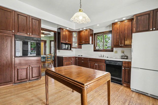 40 W 18th Street, Holland City, MI 49423