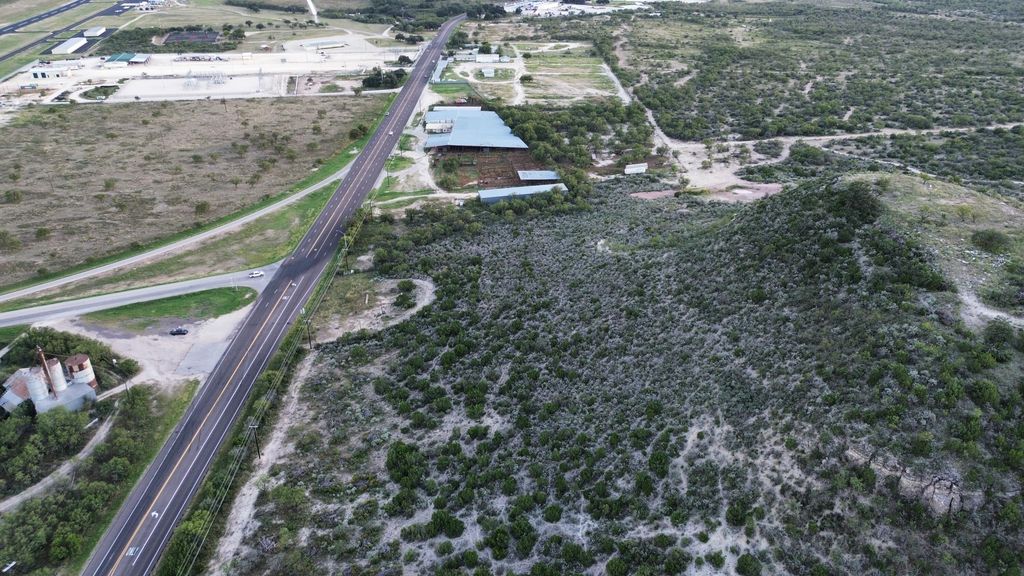Image 1 of property listing at 925 N U.s. 83, Junction, TX 76849