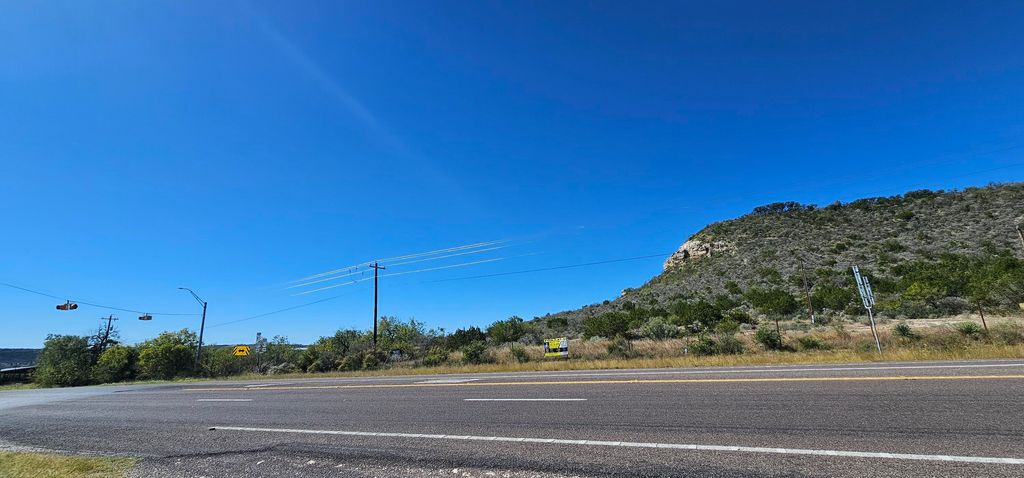 Image 31 of property listing at 925 N U.s. 83, Junction, TX 76849
