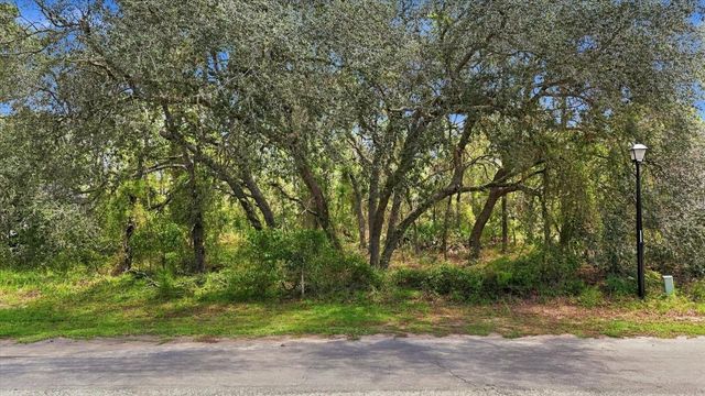 7 HONEYSUCKLE COURT S, Homosassa, FL 34446