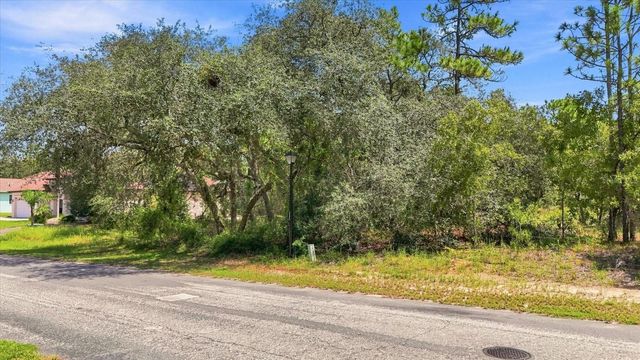 7 HONEYSUCKLE COURT S, Homosassa, FL 34446