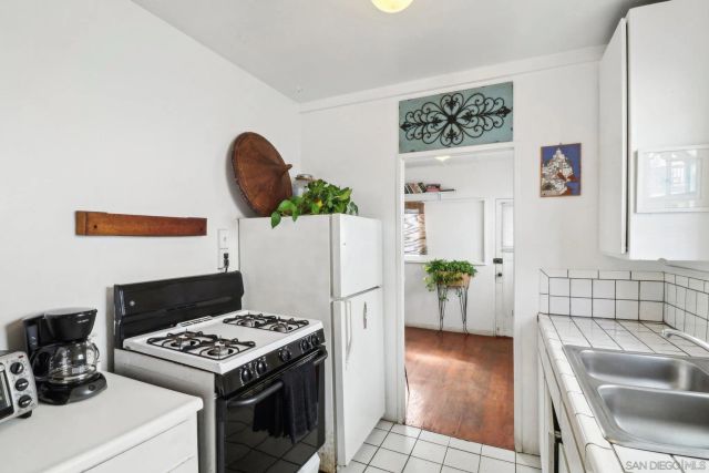 719 Jersey Ct, San Diego, CA 92109