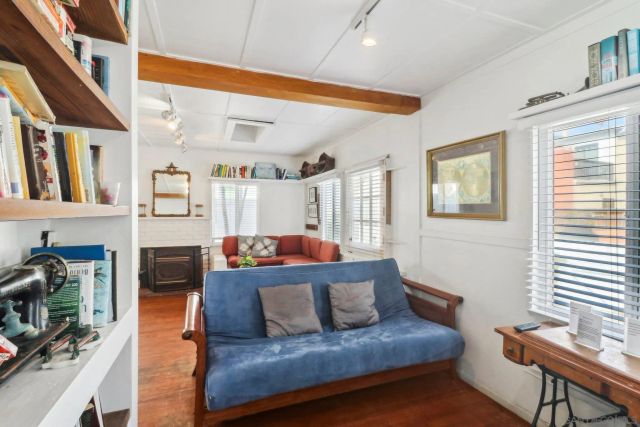 719 Jersey Ct, San Diego, CA 92109