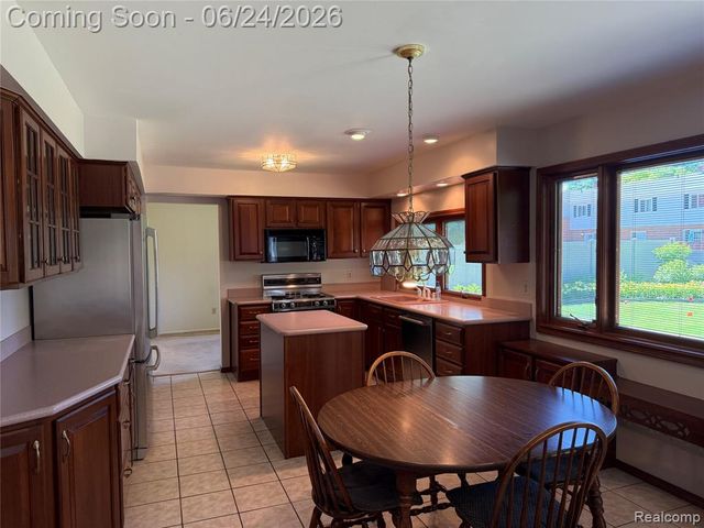 14667 Brookline Street, Riverview, MI 48193