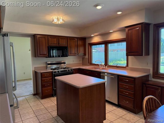 14667 Brookline Street, Riverview, MI 48193