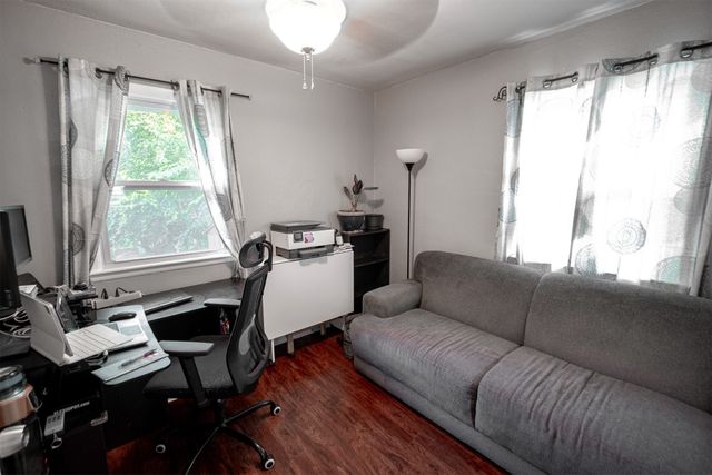 7401 SW 12th Street, Des Moines, IA 50315