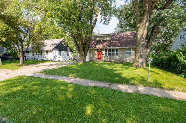 7401 SW 12th Street, Des Moines, IA 50315