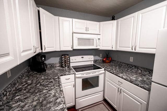 7401 SW 12th Street, Des Moines, IA 50315