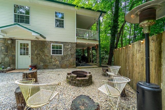 324 Bill Crisp Road, Robbinsville, NC 28771