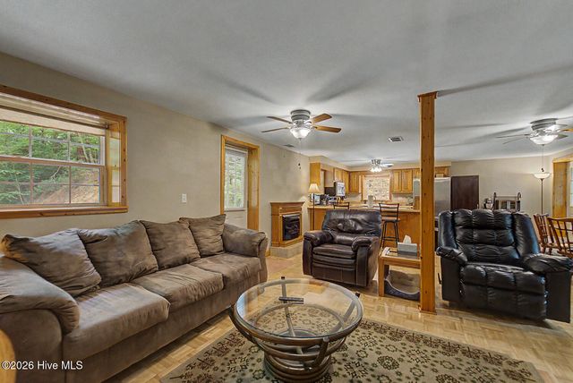 324 Bill Crisp Road, Robbinsville, NC 28771