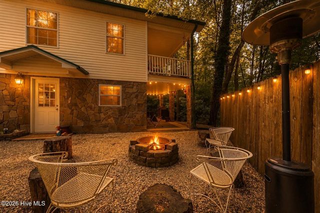 324 Bill Crisp Road, Robbinsville, NC 28771