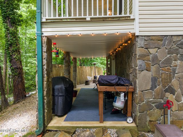 324 Bill Crisp Road, Robbinsville, NC 28771