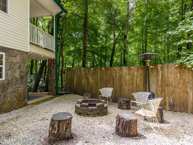 324 Bill Crisp Road, Robbinsville, NC 28771