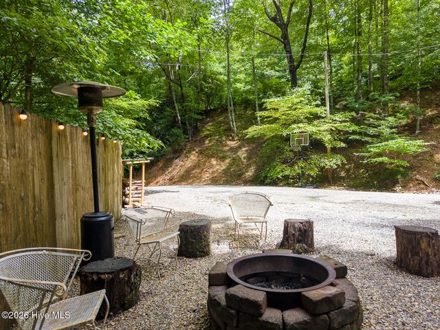 324 Bill Crisp Road, Robbinsville, NC 28771