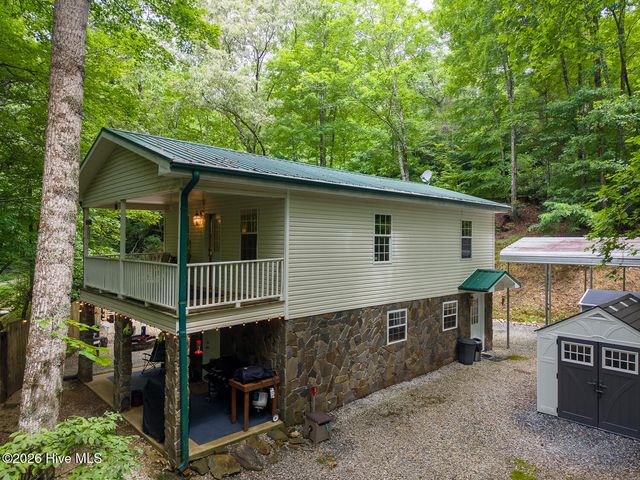 324 Bill Crisp Road, Robbinsville, NC 28771
