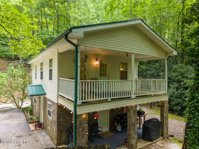 324 Bill Crisp Road, Robbinsville, NC 28771