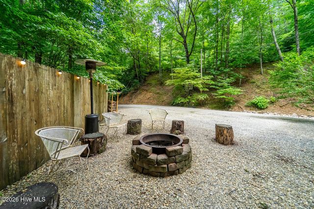 324 Bill Crisp Road, Robbinsville, NC 28771