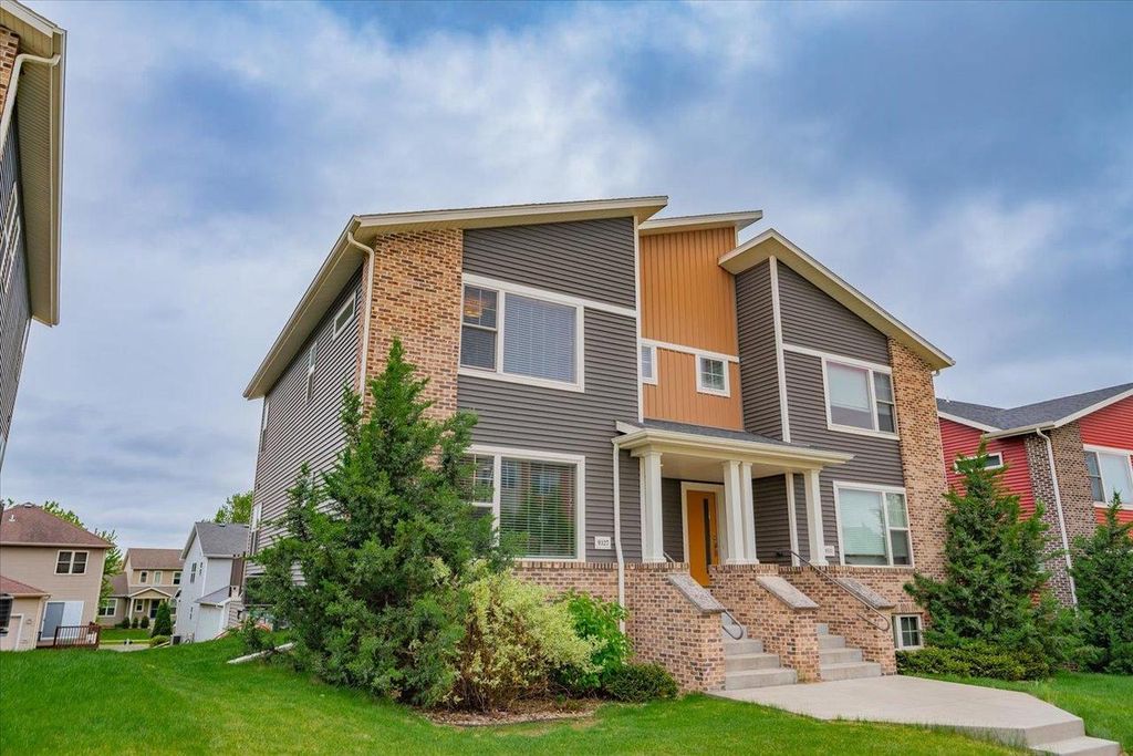 9327 Silicon Prairie Parkway, Verona, WI 53593