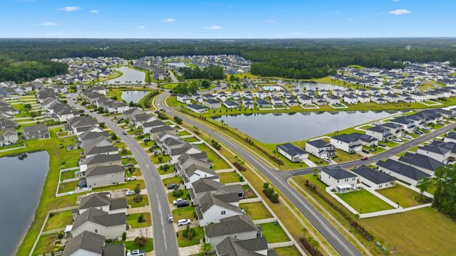 5555 Redleaf Rose Dr., Myrtle Beach, SC 29579